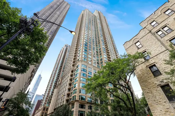 25 E Superior Street #1006, Chicago, IL 60611