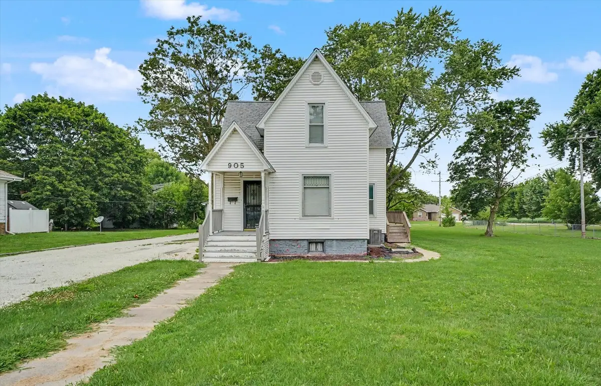 905 E Pells Street, Paxton, IL 60957 - #1