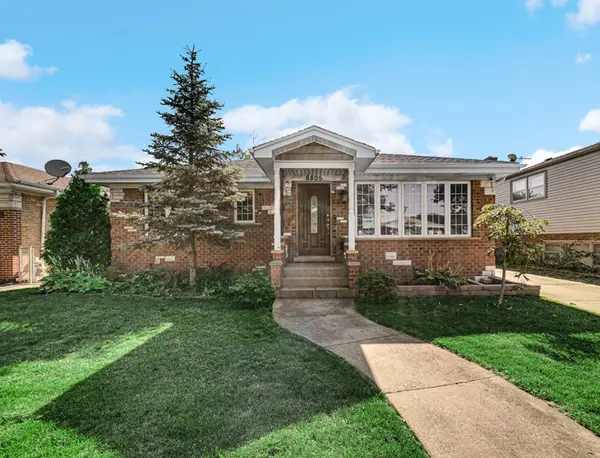 8805 Oriole Avenue, Morton Grove, IL 60053