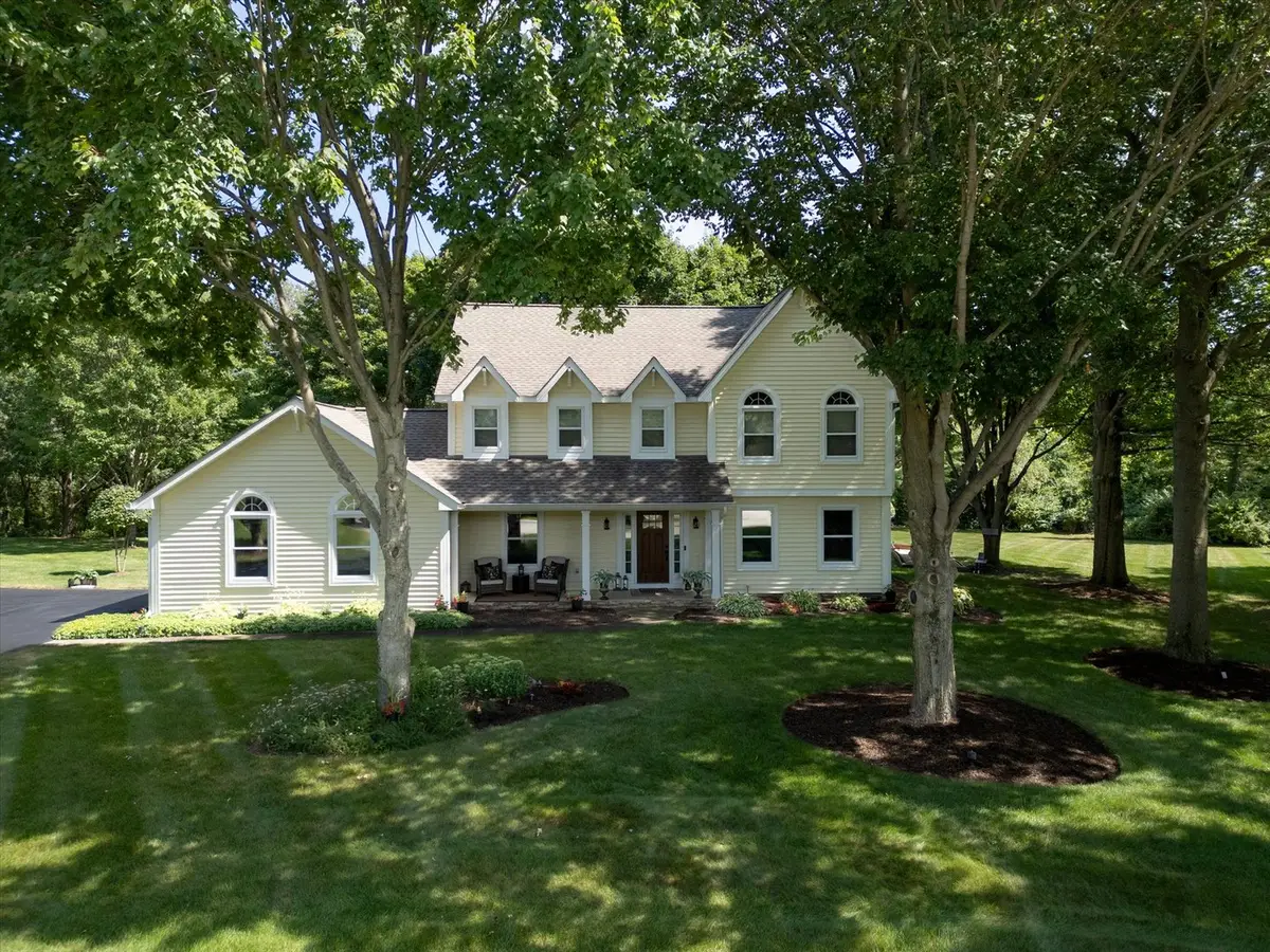 39W811 Hoeweed Lane, Saint Charles, IL 60175 - #1