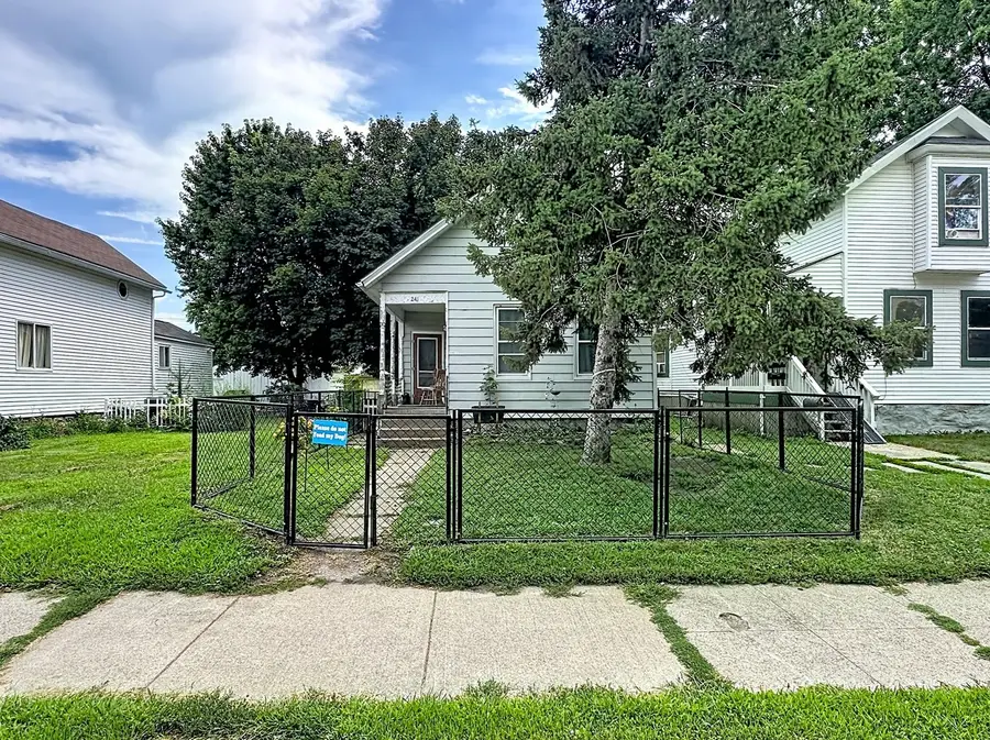 241 1st Avenue, Clinton, IA 52732 - #2