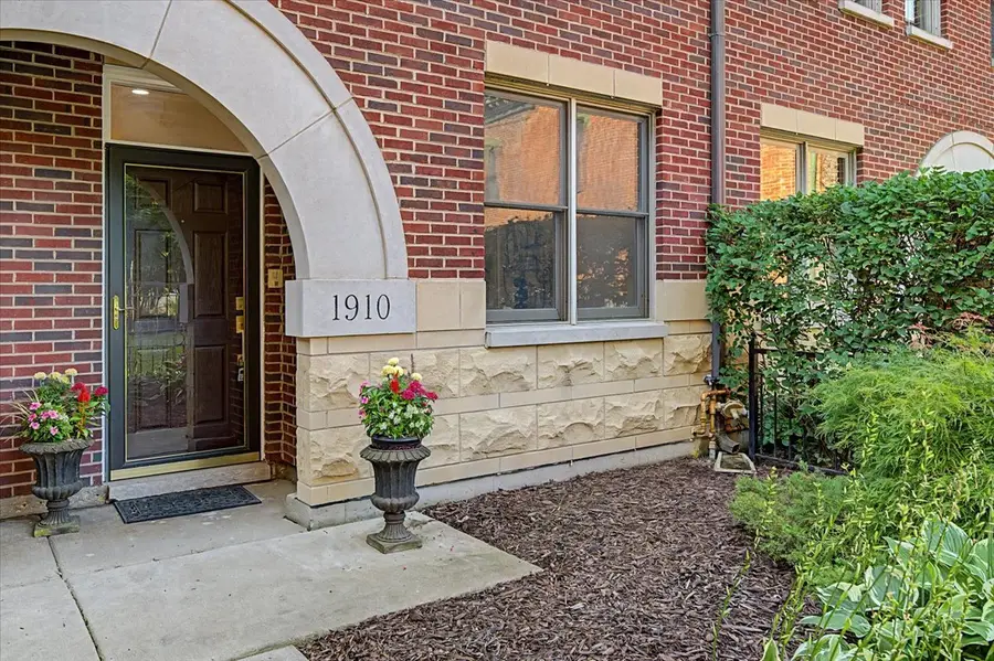 1910 S Prairie Avenue, Chicago, IL 60616 - #2