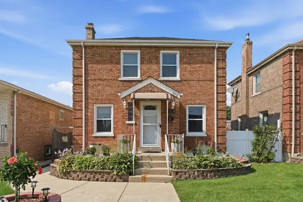 3718 W 67th Place, Chicago, IL 60629