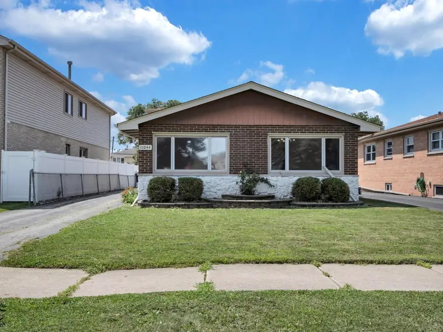 11044 Menard Avenue, Chicago Ridge, IL 60415 - #2