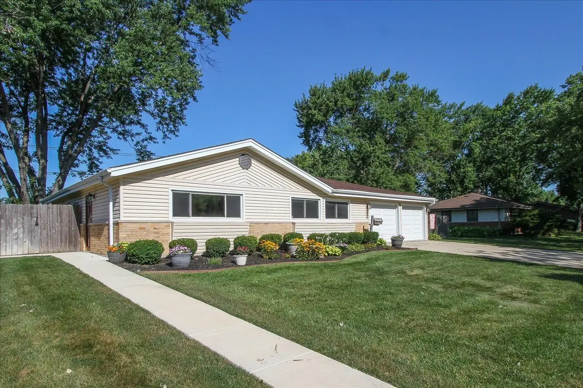 130 Westview Street, Hoffman Estates, IL 60169 - #1