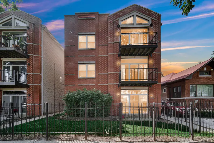 5933 W Huron Street #1S, Chicago, IL 60644 - #3