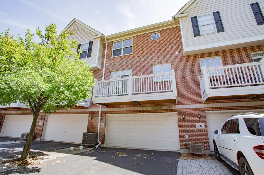 725 Prestwick Lane, Wheeling, IL 60090 - #3