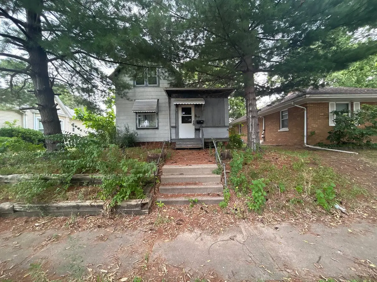 1220 S Capitol Street, Pekin, IL 61554 - #1