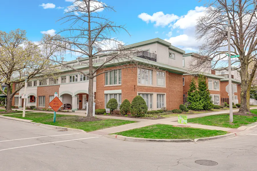 601 South Boulevard #E, Oak Park, IL 60302 - #2