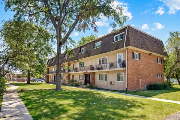 2308 Algonquin Road #7, Rolling Meadows, IL 60008