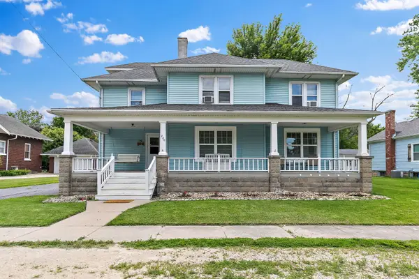 220 N Elm Street, Leland, IL 60531