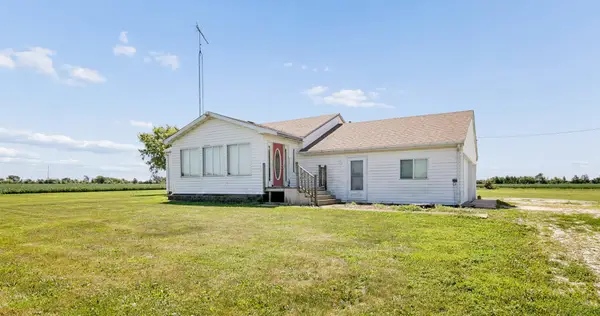 1067 E 3100 North Road, Clifton, IL 60927