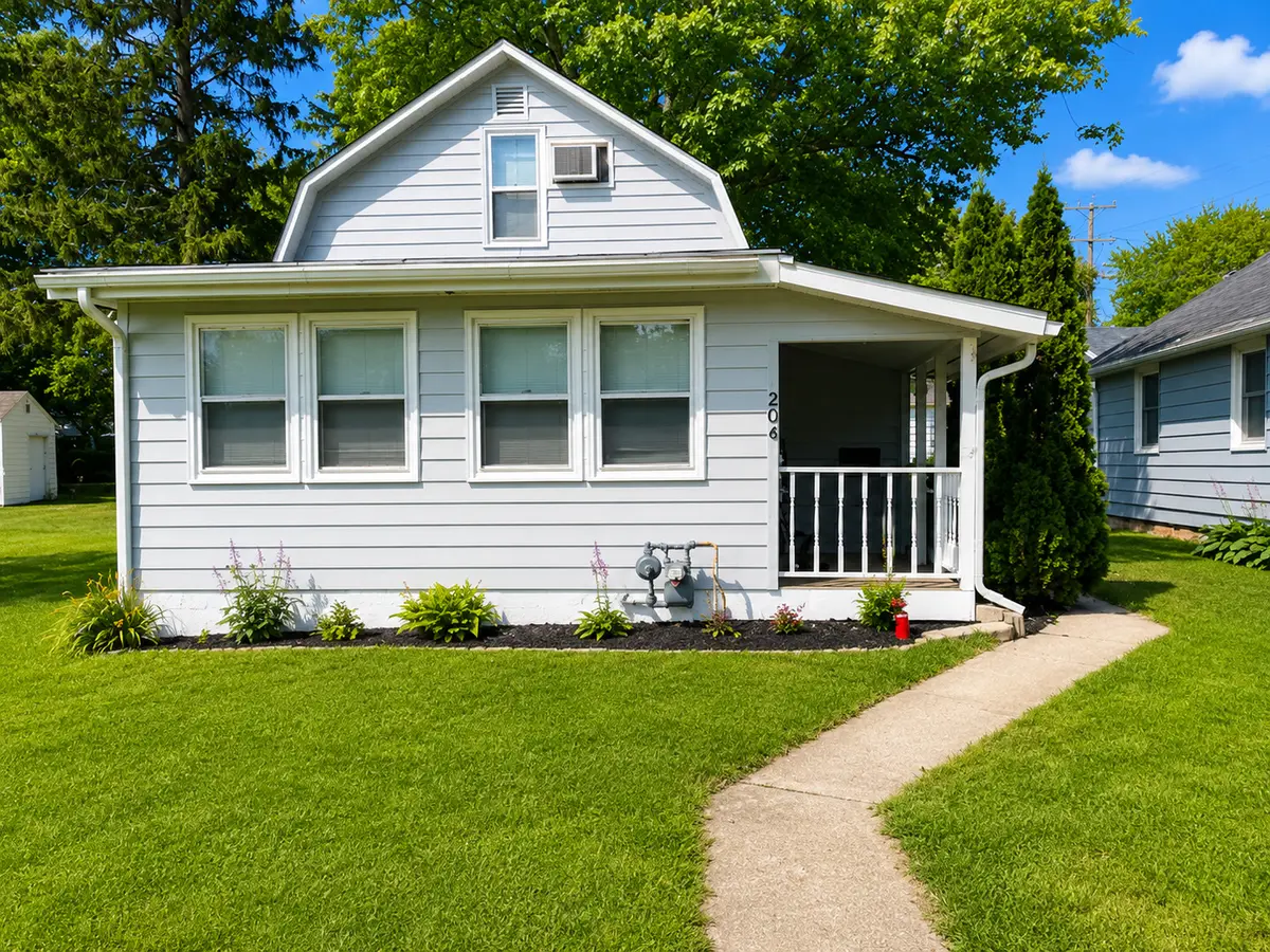 204 16th Avenue, Sterling, IL 61081 - #1