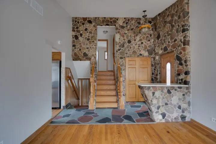 8147 N Chester Avenue, Niles, IL 60714 - #2