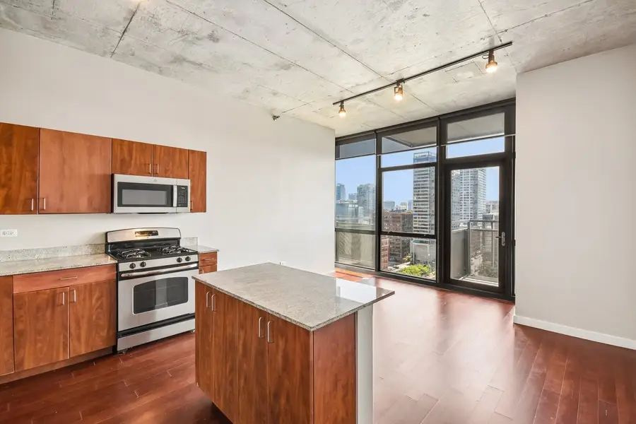 Address Withheld By Seller, Chicago, IL 60607 - #2