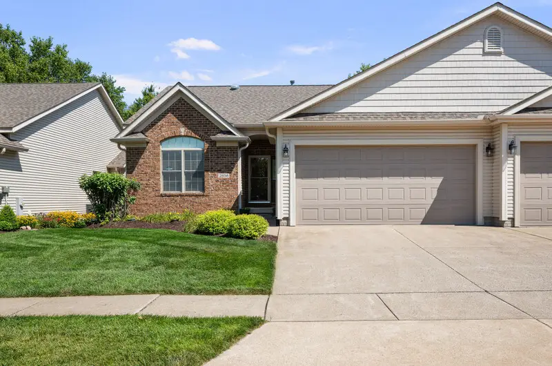 2858 Villa Court, Bettendorf, IA 52722 - #1