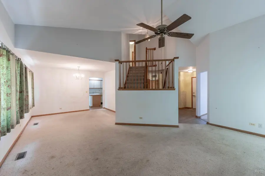 80 Kingsport Drive, South Elgin, IL 60177 - #3