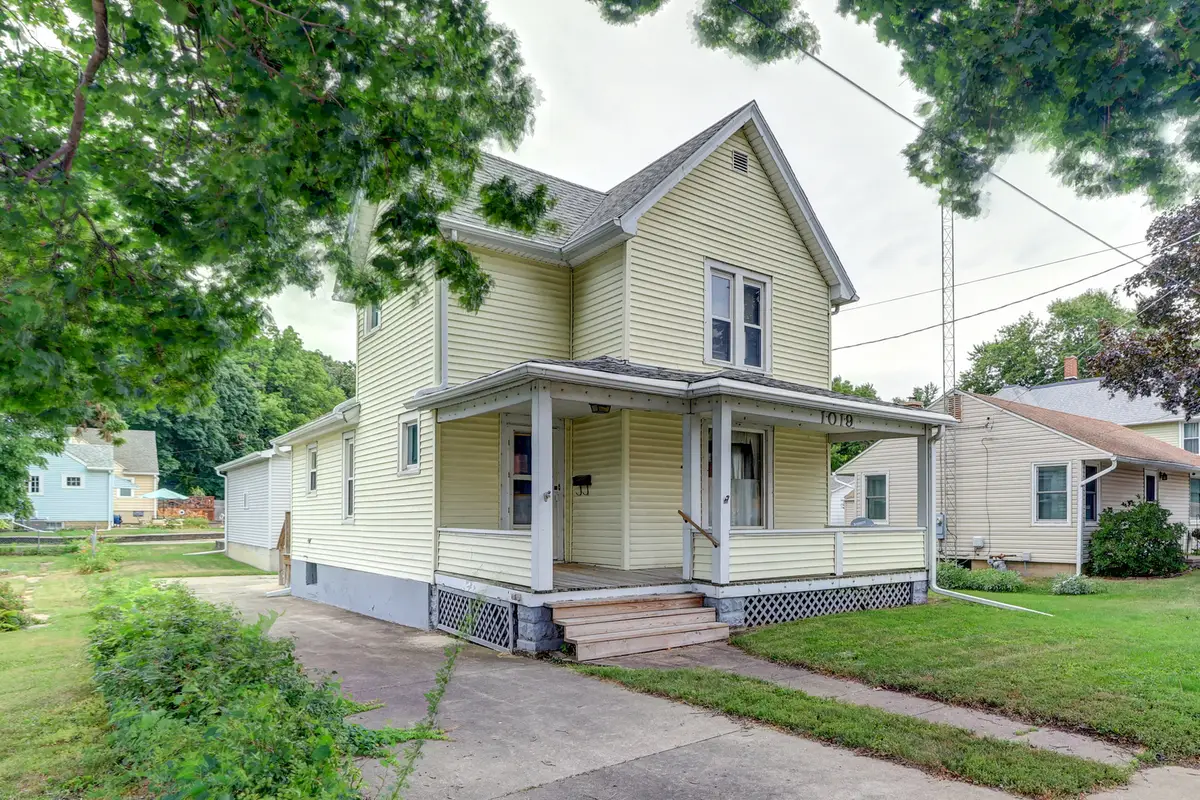 1019 Palmyra Street, Dixon, IL 61021 - #1
