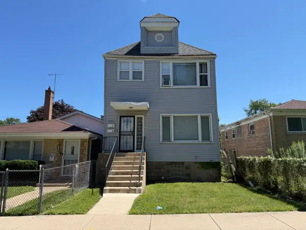 9211 S Clyde Avenue, Chicago, IL 60617