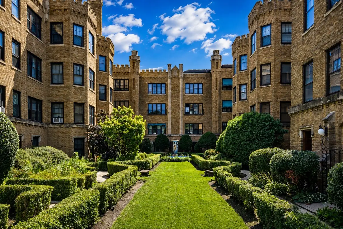 2430 W Greenleaf Avenue #1, Chicago, IL 60645 - #1