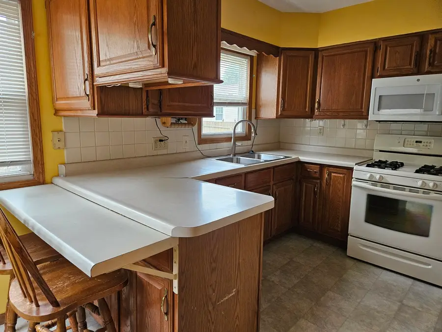 3601 30th Street, Rock Island, IL 61201 - #2