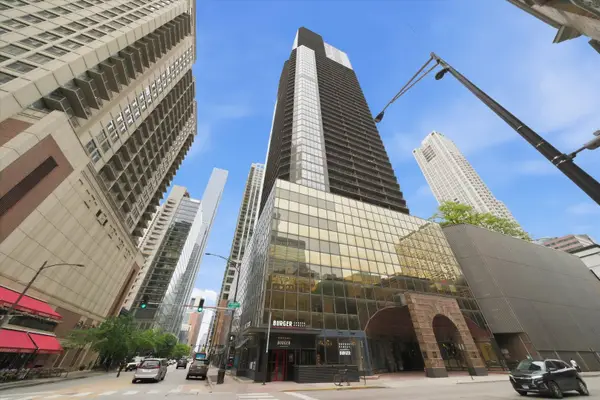10 E Ontario Street #2003, Chicago, IL 60611