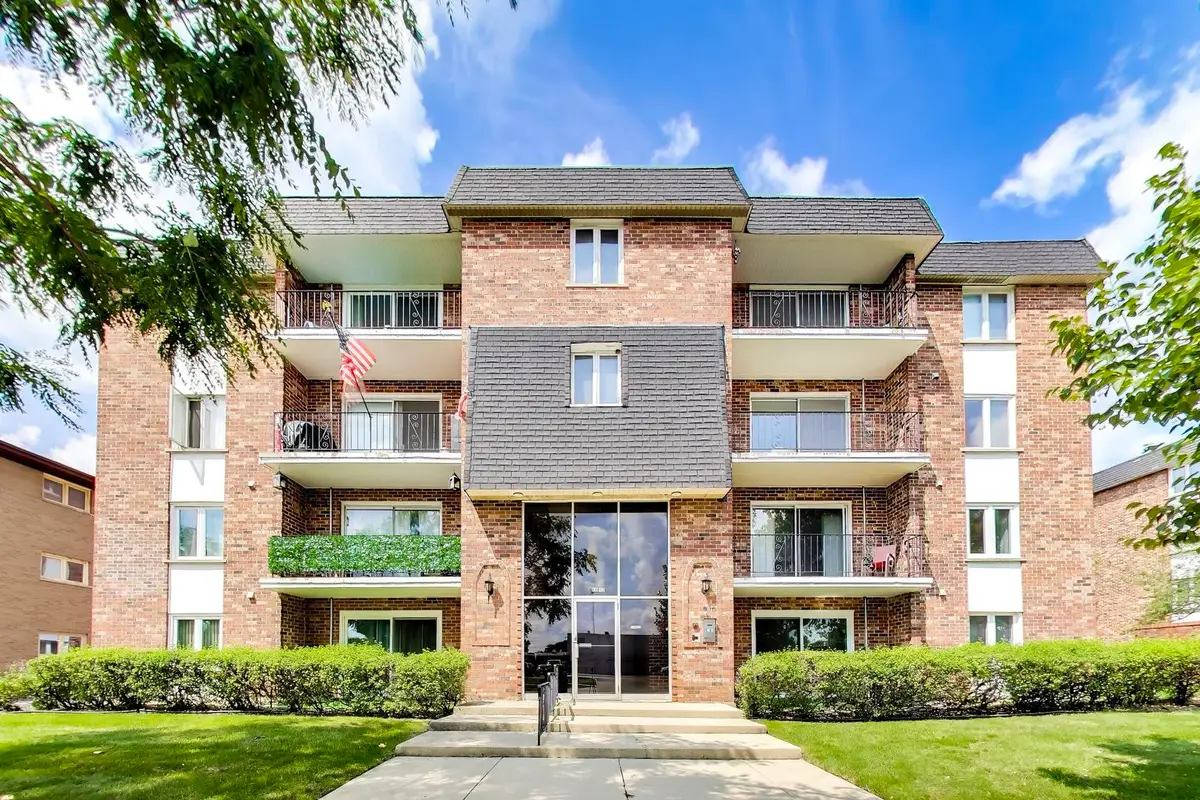 11012 S Kilpatrick Avenue #2NE, Oak Lawn, IL 60453 - #1