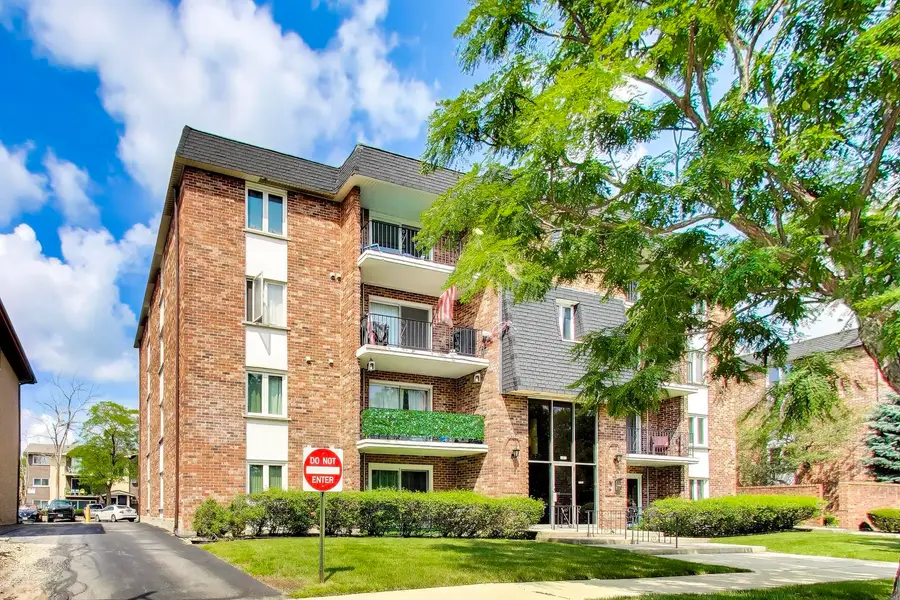 11012 S Kilpatrick Avenue #2NE, Oak Lawn, IL 60453 - #3