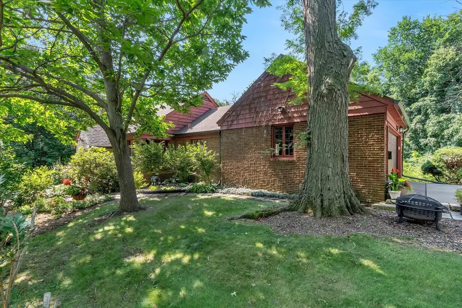 1000 27th Avenue, Moline, IL 61265 - #2