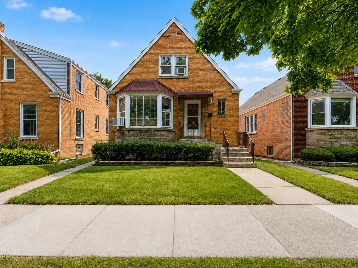 5937 N Medina Avenue, Chicago, IL 60646 - #1