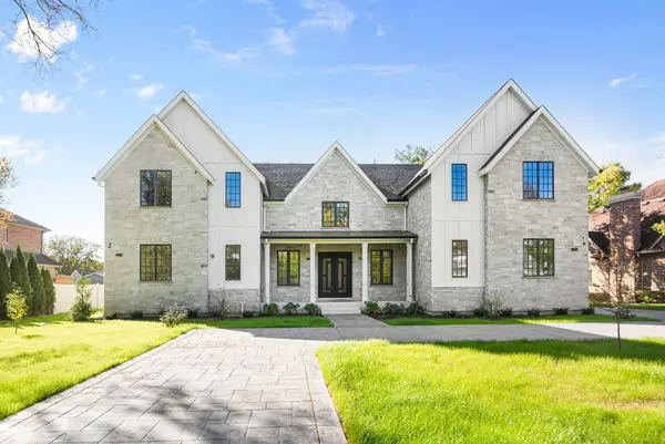 1921 Beechnut Road, Northbrook, IL 60062