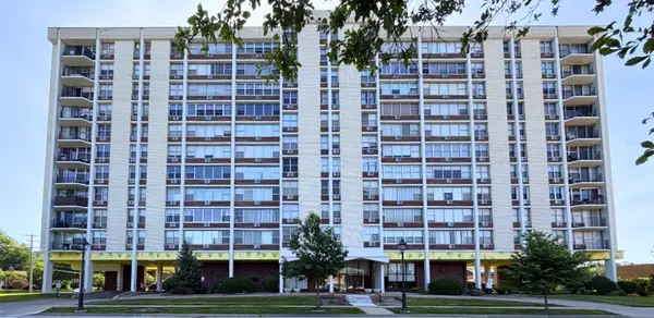 33 N Main Street #9F, Lombard, IL 60148