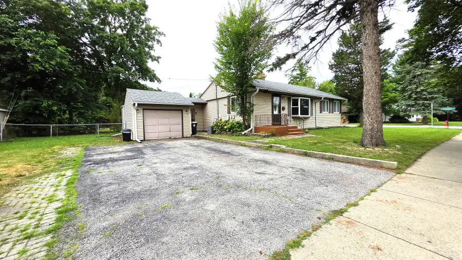 1201 E Euclid Avenue, Arlington Heights, IL 60004 - #3