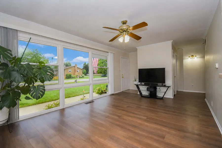 1802 Fairfield Road, Lindenhurst, IL 60046 - #3