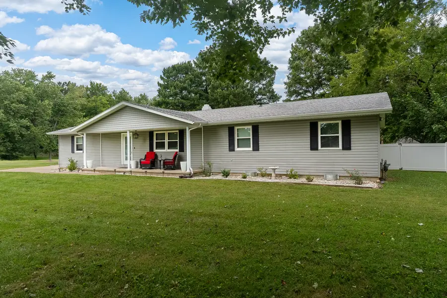 1101 E Pine Street, Herrin, IL 62948 - #3