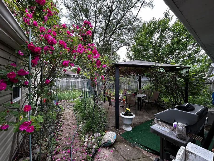 324 N Emerald Avenue, Mundelein, IL 60060 - #3