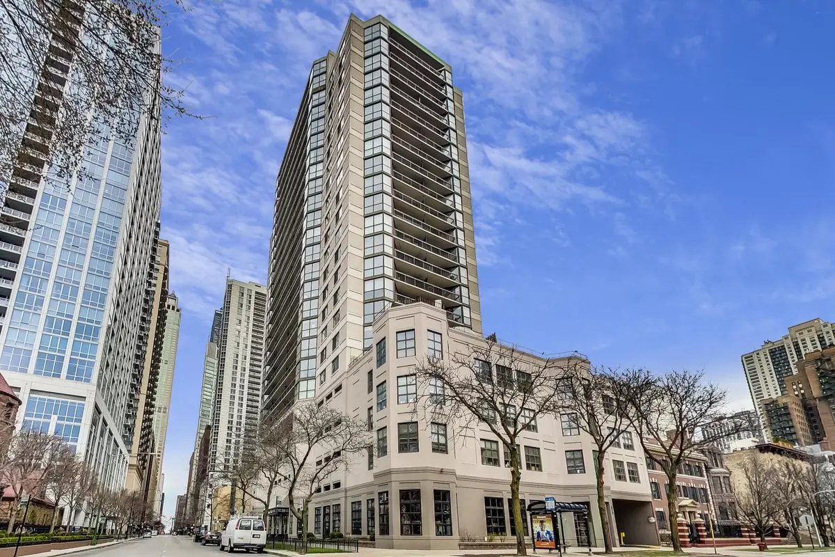 33 W Delaware Place #13A, Chicago, IL 60610 - #1
