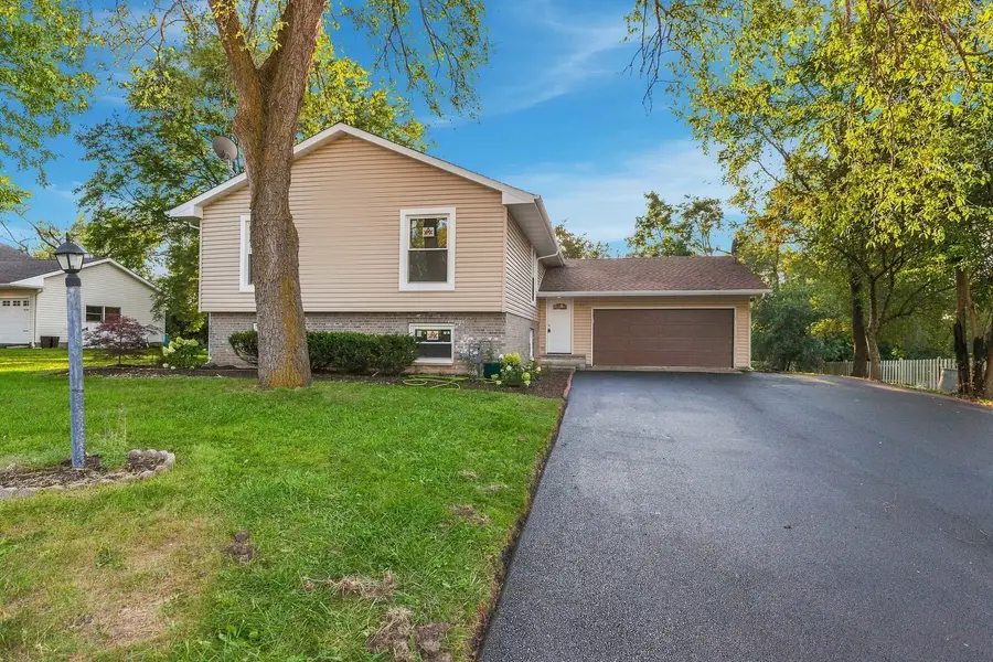 23540 N Echo Lake Road, Lake Zurich, IL 60047 - #3