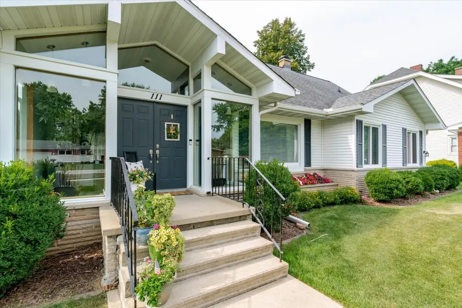 111 E 7th Street, Gridley, IL 61744 - #2