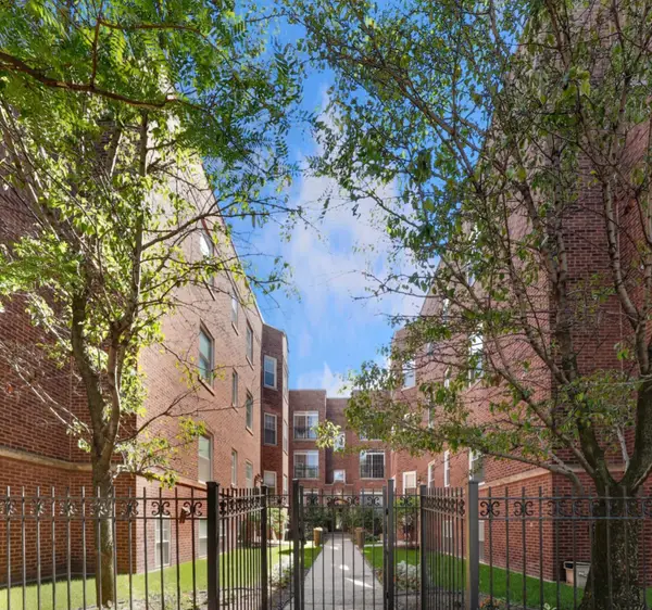5884 N Ridge Avenue #3, Chicago, IL 60660