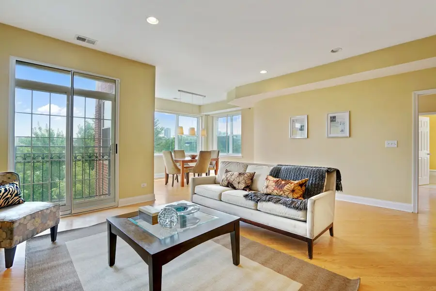 5884 N Ridge Avenue #3, Chicago, IL 60660 - #2