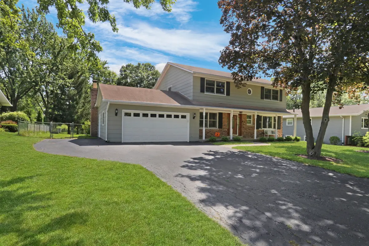 15033 W Redwood Lane, Libertyville, IL 60048 - #1