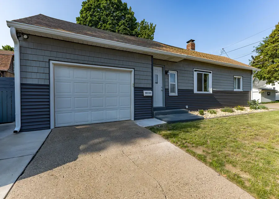 1863 35th Street, Rock Island, IL 61201 - #3