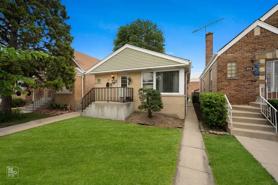 6741 S Komensky Avenue, Chicago, IL 60629 - #3