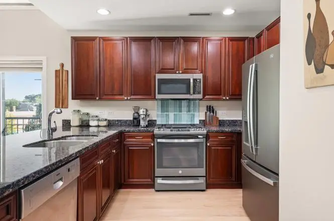 421 S Ridgeland Avenue #3S, Oak Park, IL 60302 - #2