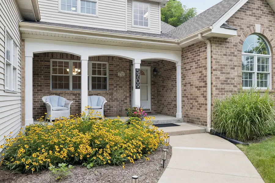 5709 Lenox Road, Lisle, IL 60532 - #2