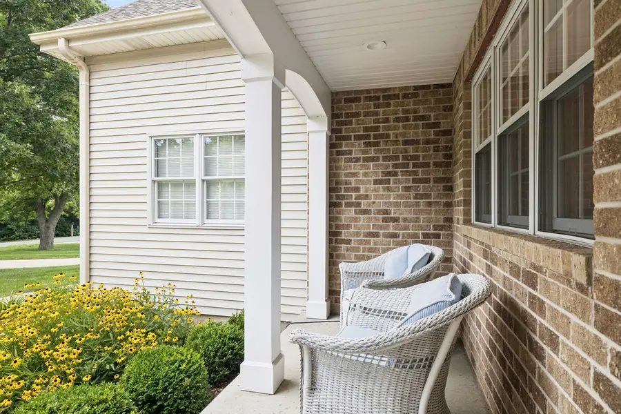 5709 Lenox Road, Lisle, IL 60532 - #3