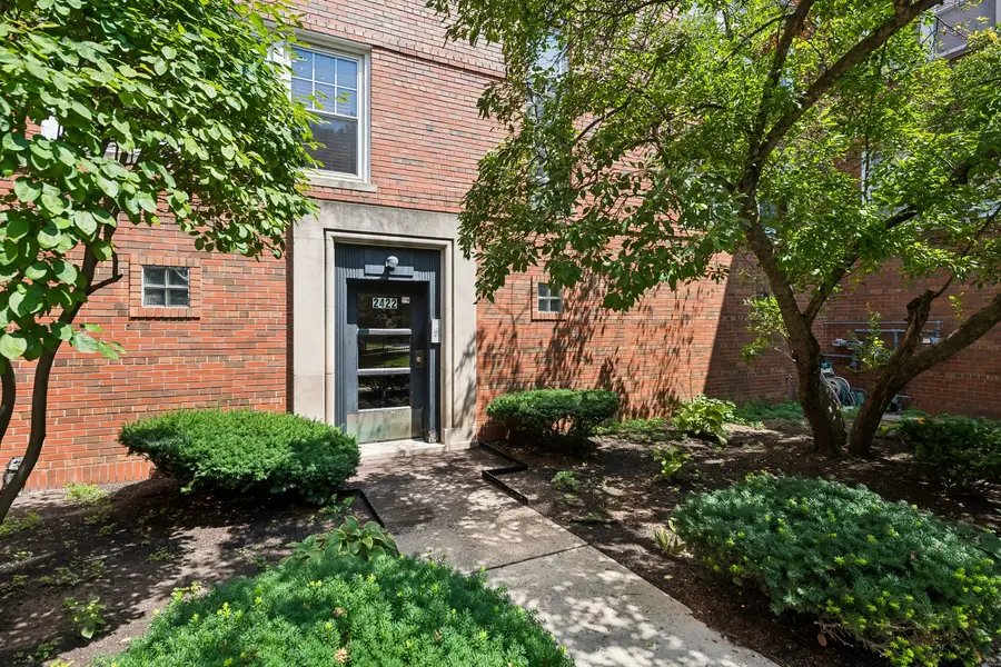 2422 W Farragut Avenue #1A, Chicago, IL 60625 - #2