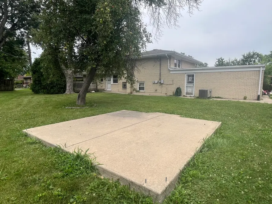 865 E 165th Street, South Holland, IL 60473 - #3