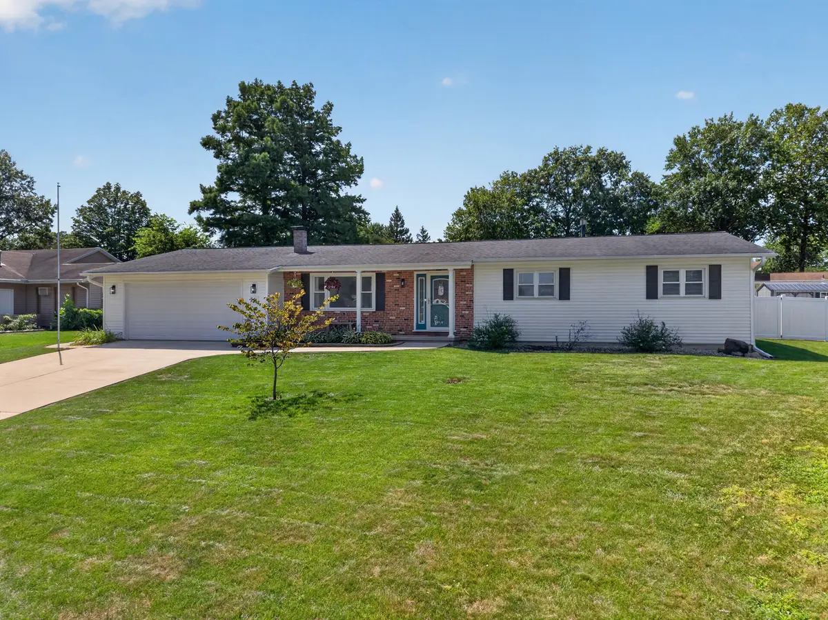 821 King Arthur Lane, Ottawa, IL 61350 - #1